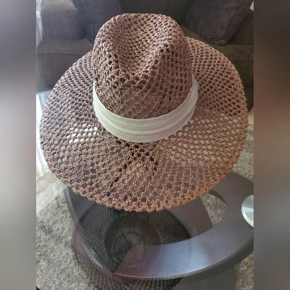 Hat - Picture 2 of 3